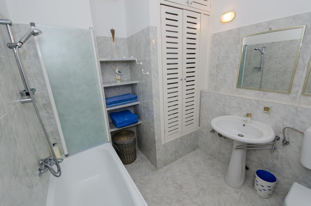 Apartment Noemi Rovinj Luaran gambar