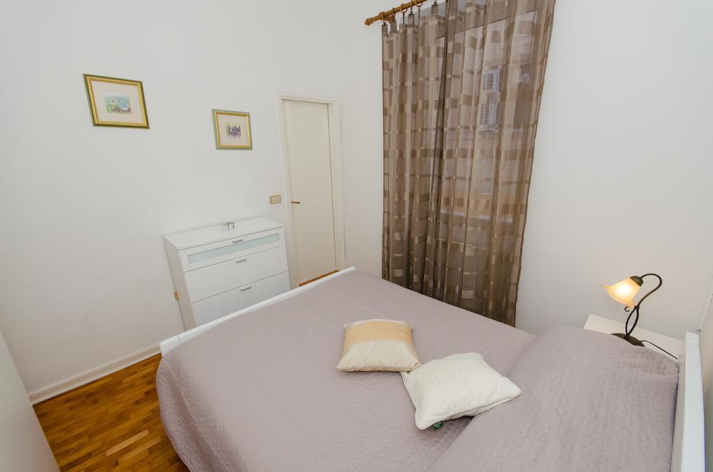 Apartment Noemi Rovinj Luaran gambar