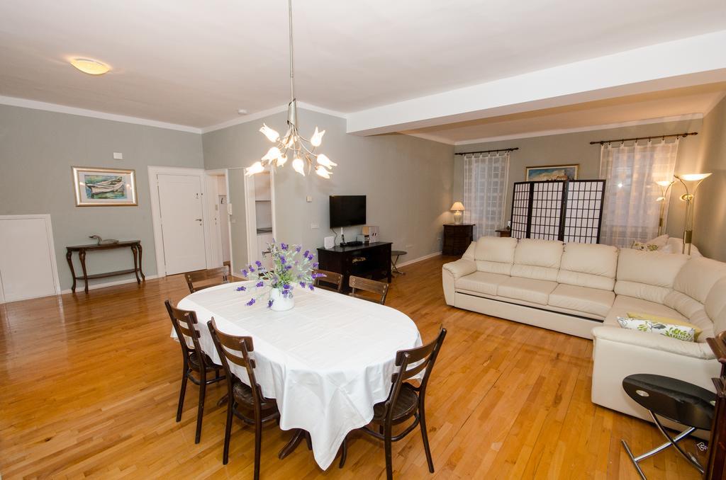 Apartment Noemi Rovinj Luaran gambar